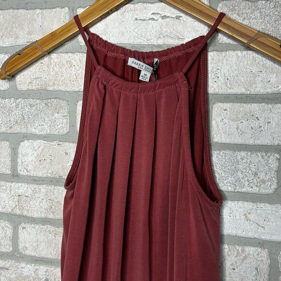 Dark Mauve Sleeveless Tank Top - Picture 2 of 5